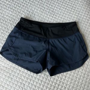 Lululemon - Speed Up Short. 2.5 Blue